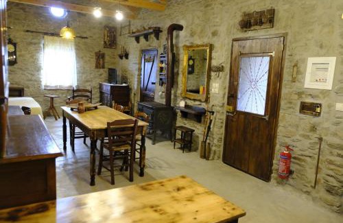 Kithira Casa | Barbacane