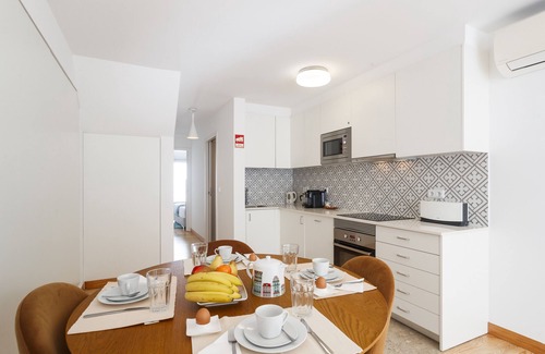 Santa Engracia Apartamento | Barbadinhos Apartments in Lisbon Historic Neighborhood