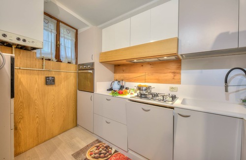 Barbarano Apartamento | Barbarano House - Child friendly, Salò, Italy