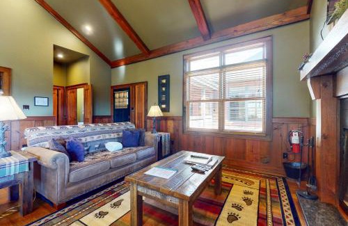 Wears Valley Casa | Barbie Ann's Hideaway Cabin