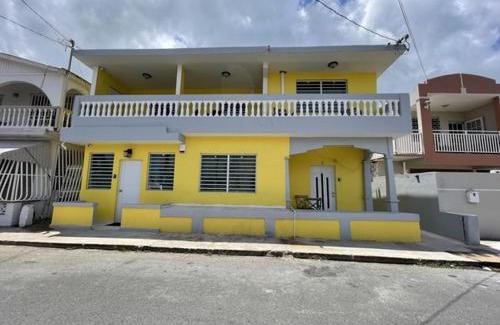 San Juan Apartamento | Barbosa Catano, Fishing Village, Remodeled, Walk To Ferry - Sleeps 4