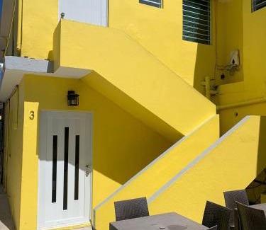 San Juan Apartamento | Barbosa Catano, Fishing Village, Remodeled, Walk To Ferry - Sleeps 4