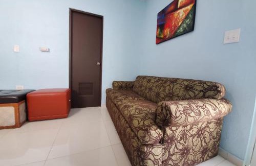 San Juan Apartamento | Barbosa Catano, Fishing Village, Remodeled, Walk To Ferry - Sleeps 4