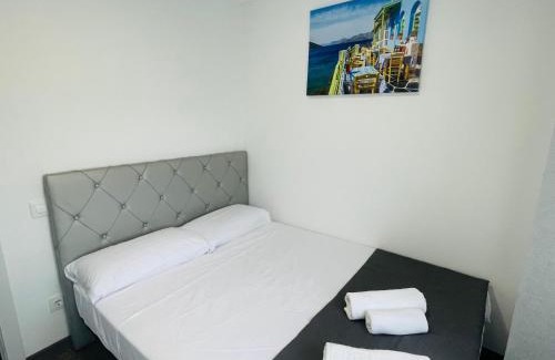 Sant Marti Apartamento | Barca 5 NEW BEACH APARTMENT