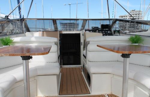 Sant Adria de Besos Alquiler De Eote | Barco Frapé