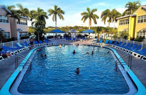 Indian Shores Apartamento | Barefoot Beach Resort in Indian Shores Minutes from Clearwater Beach