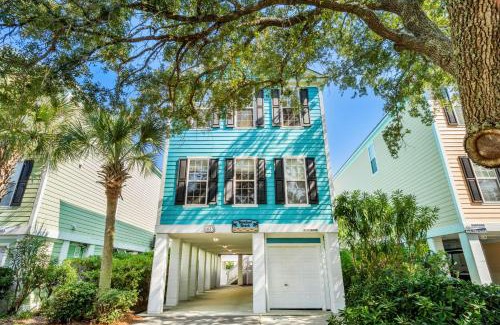 Surfside Beach Casa | Barefoot Beach- Steps to Beach Pool Pet Friendly