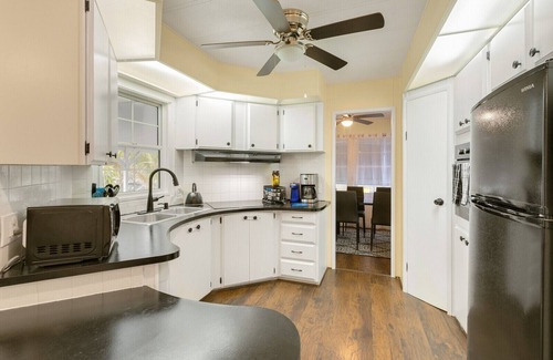 Micco Casa | Barefoot Bliss. Enjoy Barefoot Bay Amenities. Lake view. Steam shower & grill.