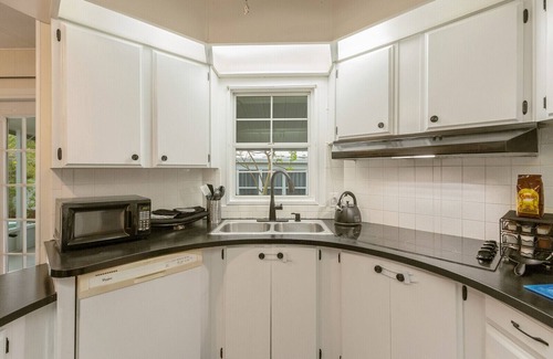 Micco Casa | Barefoot Bliss. Enjoy Barefoot Bay Amenities. Lake view. Steam shower & grill.