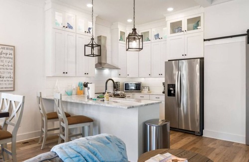 Winchester Casa | Barefoot Breeze w/Pool, Kayaks, Fireplace