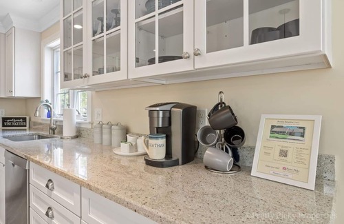 North Chatham Casa | Barefoot Bungalow: 330-C Exquisite Chatham Home, Easy Access to Town, Bike Trail