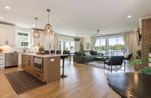 Winchester Casa | Barefoot Dreams w/Flat Lot, Pool, Paddleboards