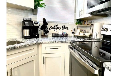 Ocean Side Village Condominio | Barefoot Elegance @ Beach Club w/King Bed