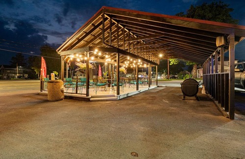 Sylvan Beach Apartamento | `Barefoot Haven`-New Jacuzzi Suite in Sylvan!