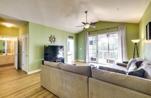 North Myrtle Beach Apartamento | Barefoot Resort Condo with Pools and Balcony!