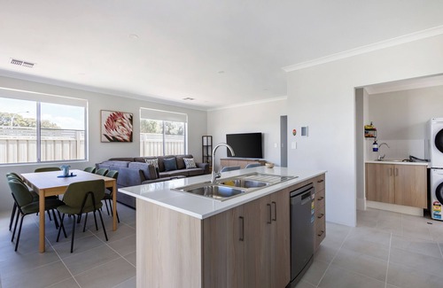 Yanchep Casa | Barefoot2Beach by Swan BnB Management