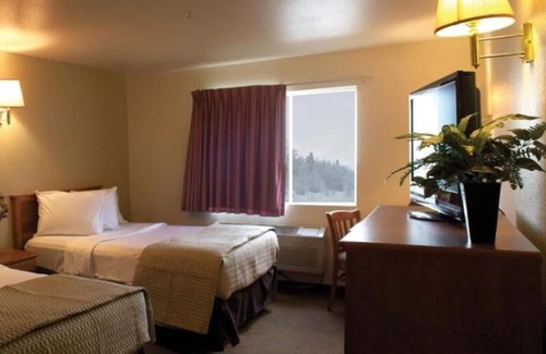 Kellogg Casa | Bargain Stay In The Silver Valley! Swimming Pool and Hot Tub, Gym!