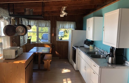 La Pointe Casa | Barge Bay - Home with 400 Feet of Sand Beach Steps Away!