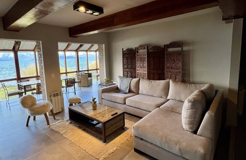 Golondrinas Chalet De Esquí | Bariloche front lake house, Les 2 Chalets, amazing view and location!