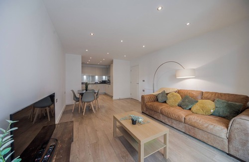 Thames Apartamento | Barking Bright Apartment with 2 Bedrooms