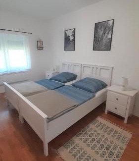 Cserszegtomaj Apartamento | Barlang utca Villa