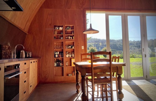 Coromandel Forest Park Casa | Barn Bunker, near The Pinnacles