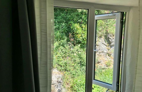 Vobster Casa | Barn + Cliff Garden Quey Frome Longleat Bath BoA *