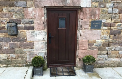 Winkhill Casa | Barn Conversion - Sleeps 4 - Pet friendly - Garden