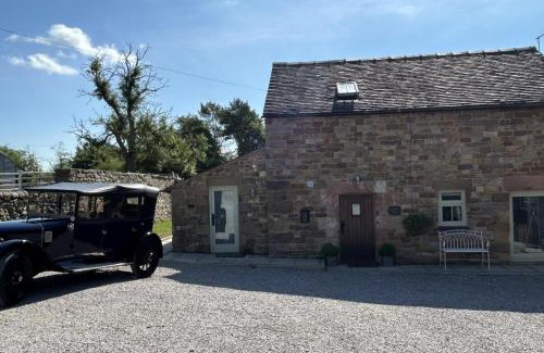 Cauldon Casa | Barn Conversion - Sleeps 4 - Pet friendly - Garden