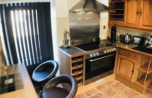 Cauldon Low Casa | Barn Conversion - Sleeps 4 - Pet friendly - Garden