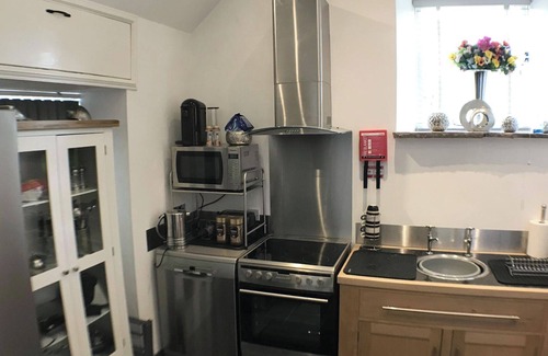 Cauldon Low Casa | Barn Conversion - Sleeps 2 - Pet friendly - Garden