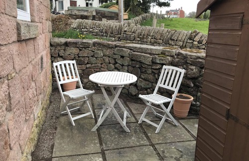 Cauldon Low Casa | Barn Conversion - Sleeps 2 - Pet friendly - Garden