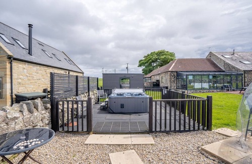 Bamburgh Casa | Barn Cottage - North East Escapes