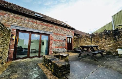 Frome Casa | Barn Cottage, with pre booked use of Indoor Swimming Pool
