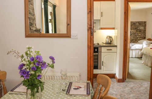 Felindre Casa | Barn End, Knighton