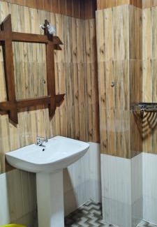 Ella Cabina | Barn Hills