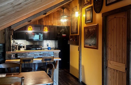 Mouth of Wilson Apartamento | Barn Loft on Horse Farm near Grayson Highlands