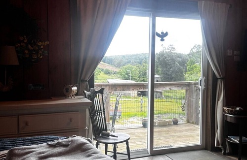 Mouth of Wilson Apartamento | Barn Loft on Horse Farm near Grayson Highlands