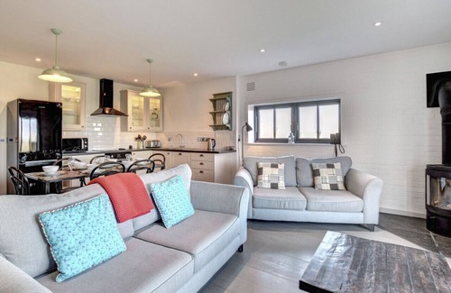 Woodbridge Casa | Barn Owl, Oxley Dairy