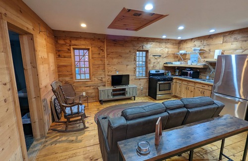 Baltic Casa | Barn Stay at Hanover Vineyards