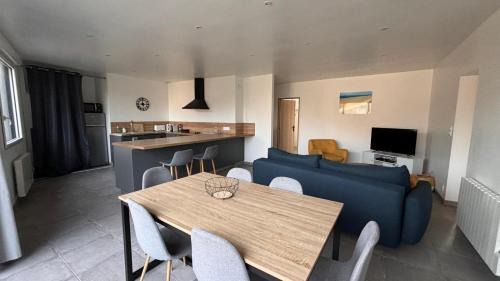 Barneville-Carteret Apartamento | Barneville Plage appart spacieux avec balcon 150m de la mer