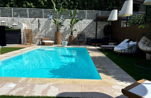 Cercola Cama Y Desayuno | Barneys Club B&b