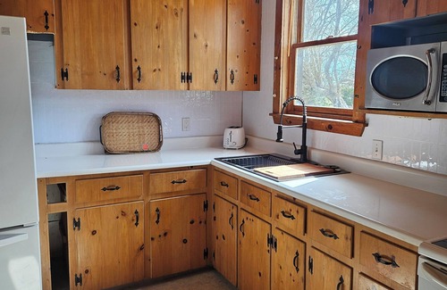 Lot 46 Cabaña | Barnhouse in Baltic – 4-Bedroom Seaside Escape Near PEI’s Best Beaches
