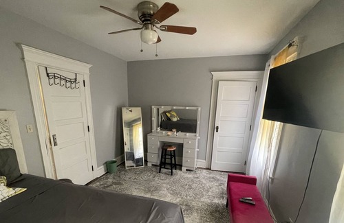 Bridgeport Casa | Barnum House CONVENIENT location !