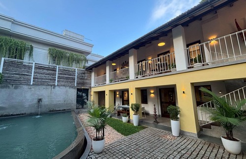 Fort Kochi Villa | Baron's antiquarian villa