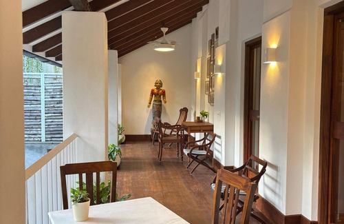 Fort Kochi Villa | Baron's antiquarian villa