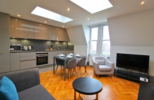 West Kensington Apartamento | Barons Court Queens Club by Viridian Apartments