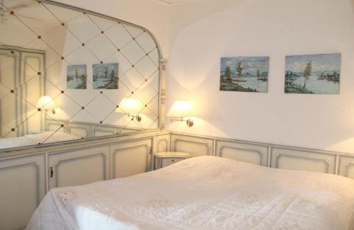 Castagnola Apartamento | Barony Olive mit Hund