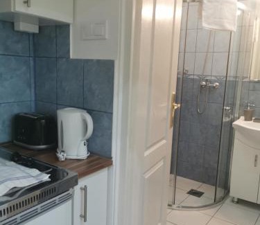 Szolnok Apartamento | Baross-hat 5
