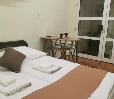 Szolnok Apartamento | Baross-hat 5